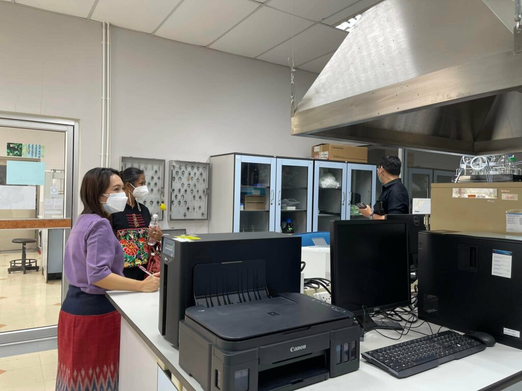 ดูงานกัญชาที่ มฟล.