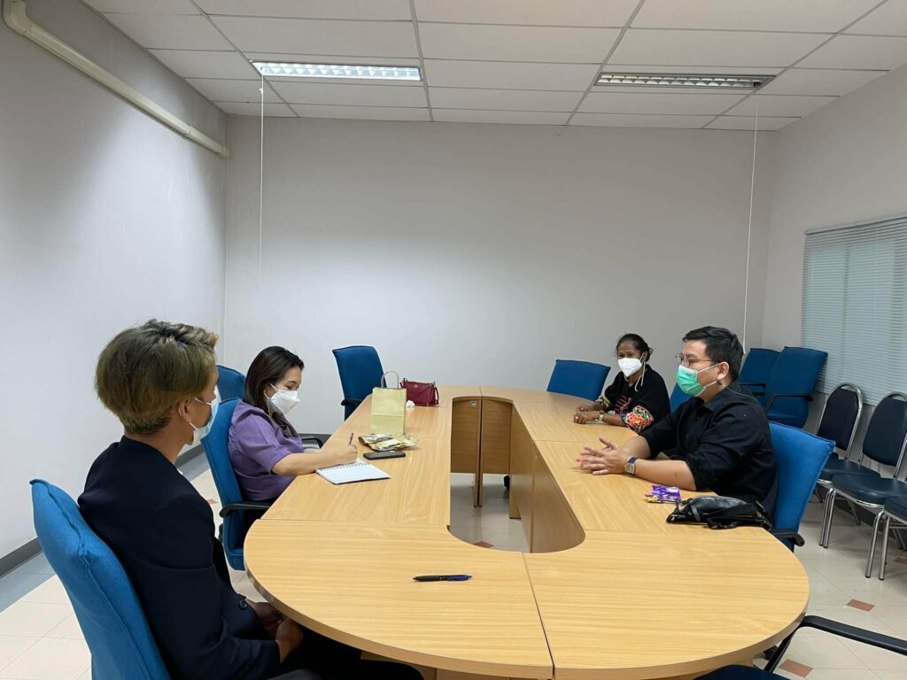 ดูงานกัญชาที่ มฟล.