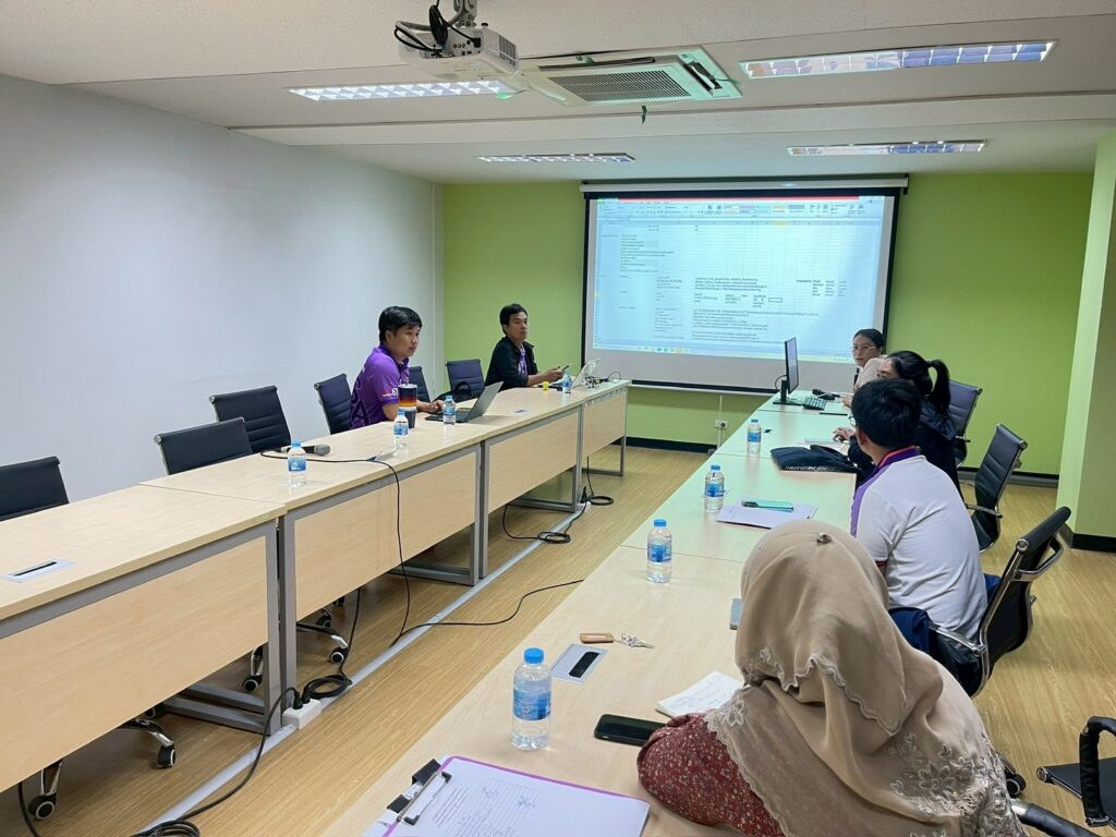 ประชุมเตรียมความพร้อม งานคืนสู่เหย้าศิษย์เก่า